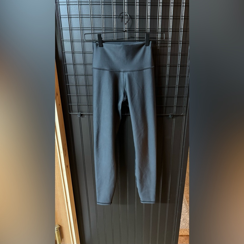 Alo Yoga High Waist 3/4 Length Leggings